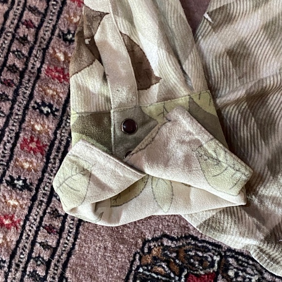 Suede-like leaf pattern Jane Doe brand Shirt with Pearl Snap buttons Size L - Picture 8 of 15